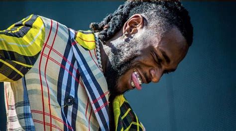 Burna Boy'nın İstanbul Konseri: Afrobeat Ritmleriyle Şehrin Kalbi Ateşleniyor!