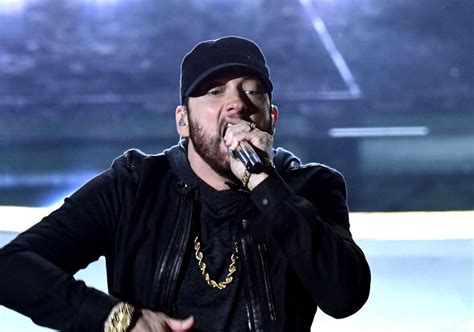 Emmy Awards Gösterisinin Sıcak Anları ve Eminem'in Şaşırtıcı Performansı!